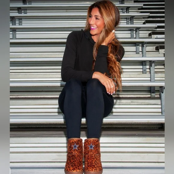 Officially Licensed NFL DALLAS COWBOYS Women's Leopard Bling Boot Size 7… - Picture 2 of 9